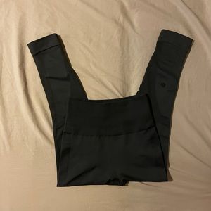 Lululemon Full Length Dark Grey Legging Size 4